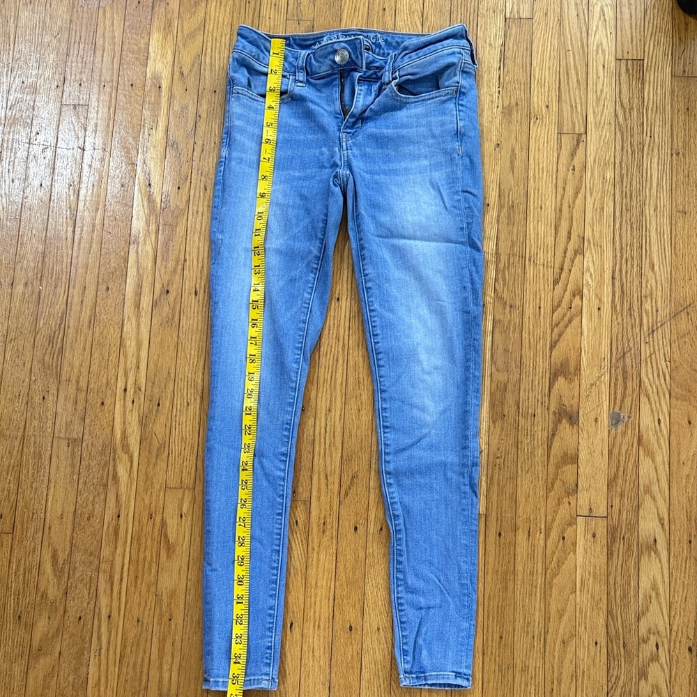 American Eagle Outfitters Light Blue Skinny Jeans